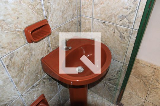 Banheiro de kitnet/studio à venda com 1 quarto, 45m² em Jardim Guanabara, Goiânia
