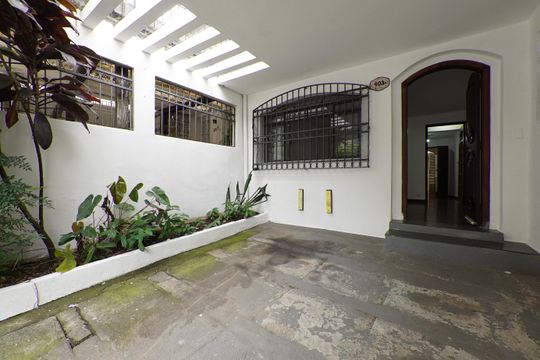 Garagem de casa para alugar com 3 quartos, 100m² em Bosque da Saúde, São Paulo