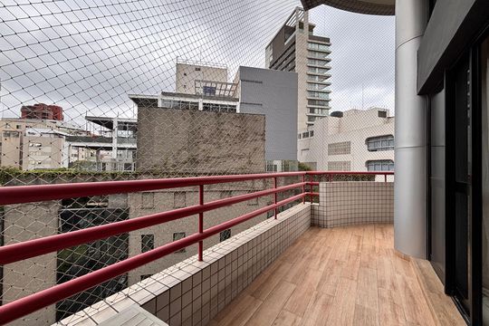 Varanda de apartamento à venda com 4 quartos, 173m² em Itaim Bibi, São Paulo