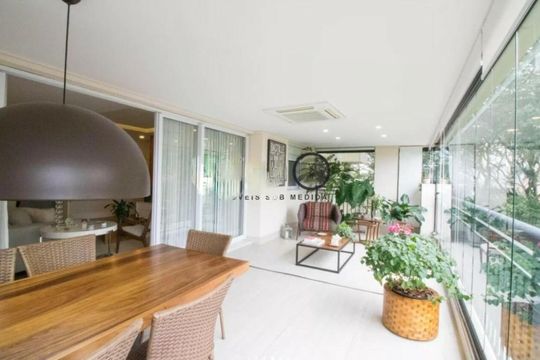 Apartamento à venda com 4 quartos, 208m² em Alto da Boa Vista, São Paulo