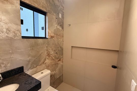 Banheiro da Suíte de casa para alugar com 3 quartos, 129m² em Conjunto Bela Morada, Aparecida de Goiânia