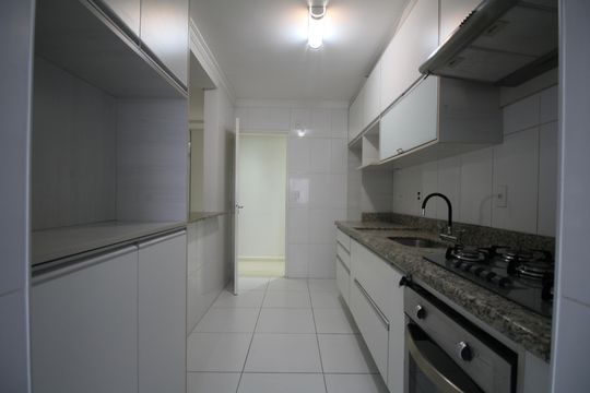 Cozinha - Armários de apartamento para alugar com 2 quartos, 75m² em Vila Andrade, São Paulo