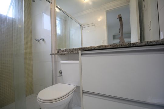 Banheiro 3 de apartamento para alugar com 2 quartos, 75m² em Vila Andrade, São Paulo