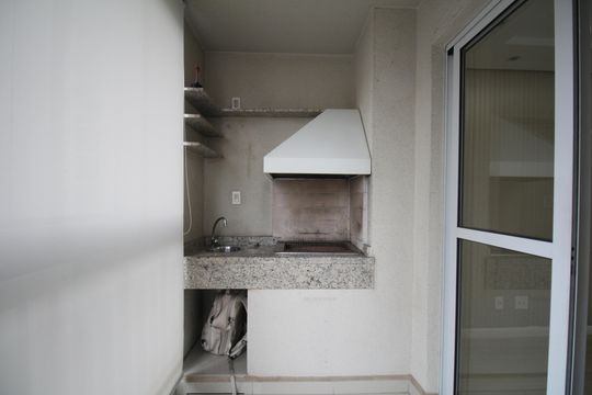 Varanda  de apartamento para alugar com 2 quartos, 75m² em Vila Andrade, São Paulo