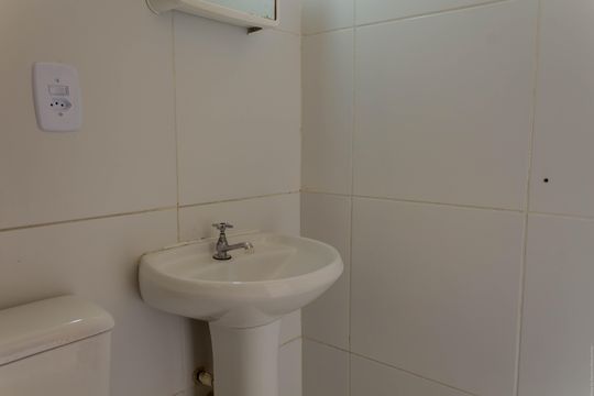 Banheiro de kitnet/studio para alugar com 1 quarto, 40m² em Centro, São Bernardo do Campo