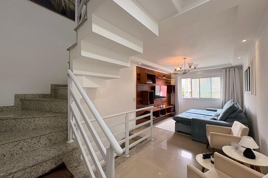 Casa à venda com 3 quartos, 133m² em Vila Curuçá, Santo André