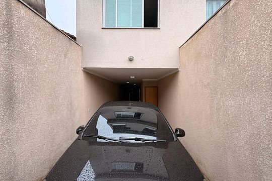Garagem de casa à venda com 3 quartos, 133m² em Vila Curuçá, Santo André