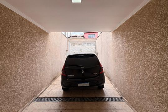 Garagem de casa à venda com 3 quartos, 133m² em Vila Curuçá, Santo André