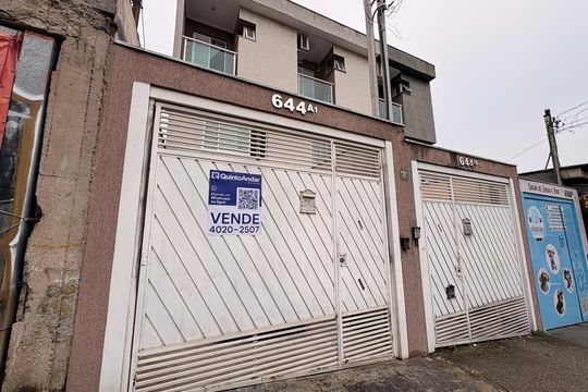 Fachada + placa grande NNQT-1176 de casa à venda com 3 quartos, 133m² em Vila Curuçá, Santo André