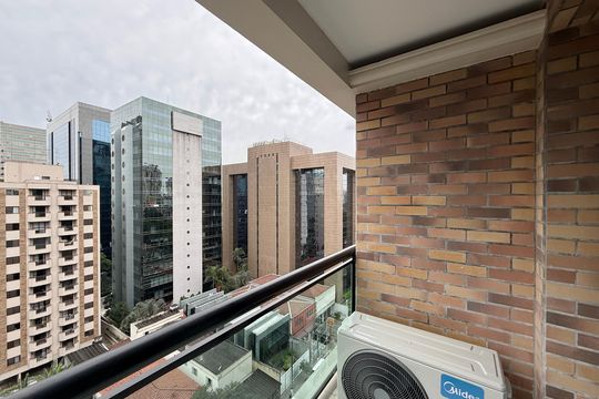 Sacada  de apartamento à venda com 1 quarto, 45m² em Cidade Monções, São Paulo
