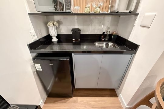 Cozinha  de apartamento à venda com 1 quarto, 45m² em Cidade Monções, São Paulo