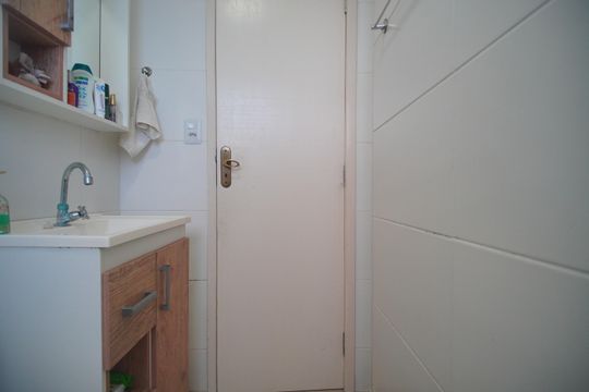 Banheiro de apartamento para alugar com 2 quartos, 65m² em Centro, São Leopoldo