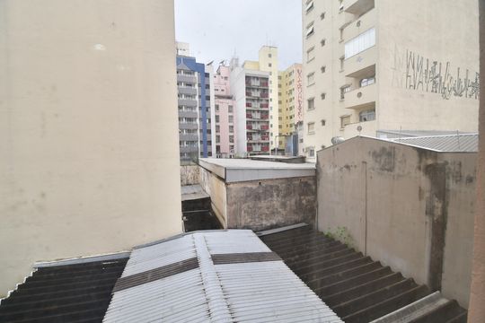 Vista Sala  de apartamento à venda com 1 quarto, 59m² em Centro, Campinas