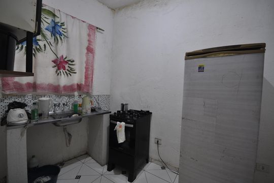 Cozinha de casa à venda com 1 quarto, 50m² em Vila Ayrosa, São Paulo