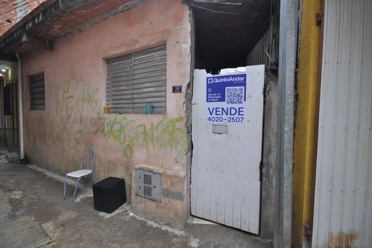 Casa à venda com 1 quarto, 50m² em Vila Ayrosa, São Paulo
