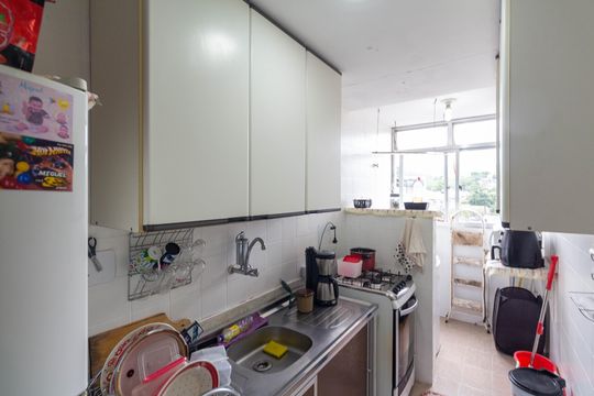 Cozinha e Área de Serviço de apartamento para alugar com 2 quartos, 68m² em Senador Vasconcelos, Rio de Janeiro