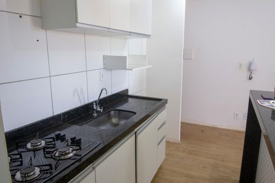 Apartamento para alugar com 2 quartos, 45m² em Qs 425, Brasília