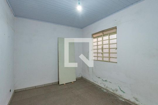 Casa à venda com 4 quartos, 215m² em Vila Brasilio Machado, São Paulo