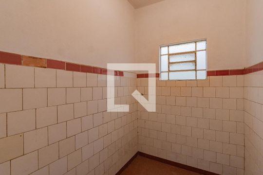 Casa à venda com 4 quartos, 215m² em Vila Brasilio Machado, São Paulo
