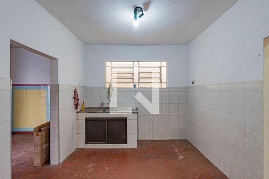 Casa à venda com 4 quartos, 215m² em Vila Brasilio Machado, São Paulo