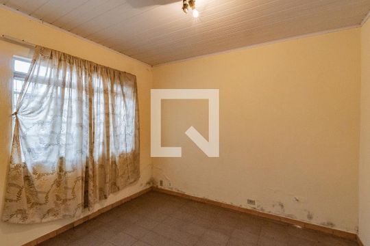 Casa à venda com 4 quartos, 215m² em Vila Brasilio Machado, São Paulo