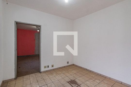 Casa à venda com 4 quartos, 215m² em Vila Brasilio Machado, São Paulo