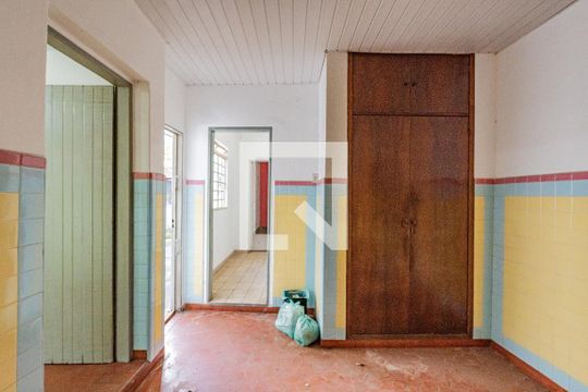 Casa à venda com 4 quartos, 215m² em Vila Brasilio Machado, São Paulo