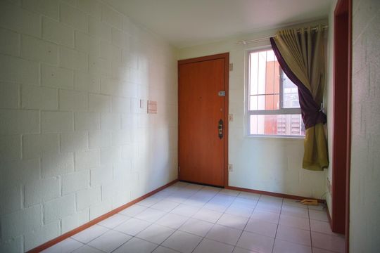 Sala de apartamento à venda com 2 quartos, 46m² em Rubem Berta, Porto Alegre