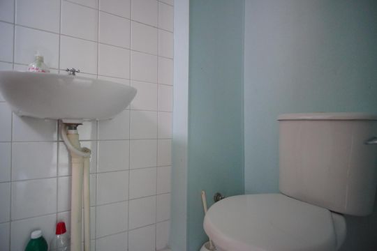 Banheiro Corredor de apartamento à venda com 2 quartos, 46m² em Rubem Berta, Porto Alegre