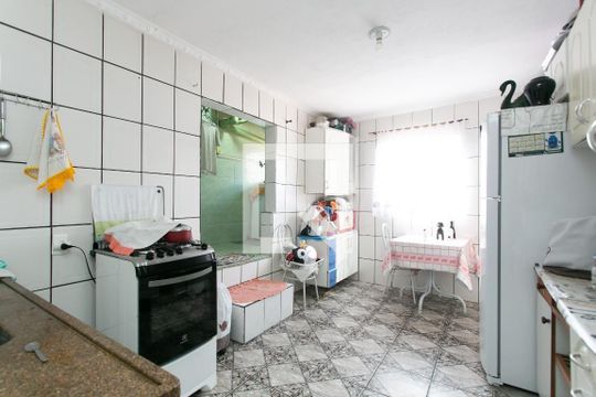 Casa para alugar com 2 quartos, 150m² em Jardim do Divino, São Paulo