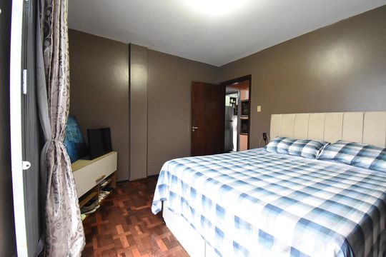 Quarto 1 de apartamento à venda com 2 quartos, 78m² em Água Verde, Curitiba