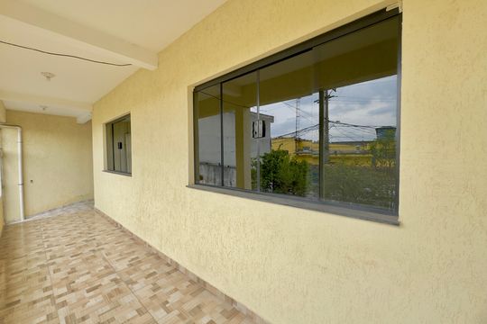 Varanda de casa para alugar com 3 quartos, 252m² em Parque Piratininga, Guarulhos