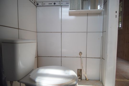 Banheiro de casa para alugar com 2 quartos, 46m² em Feitoria, São Leopoldo