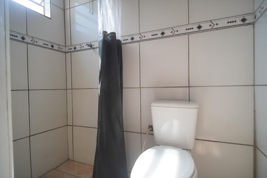 Banheiro de casa para alugar com 2 quartos, 46m² em Feitoria, São Leopoldo