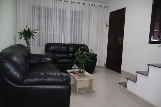 Casa à venda com 4 quartos, 150m² em Vila Ema, São Paulo