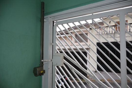Garagem de casa à venda com 4 quartos, 150m² em Vila Ema, São Paulo