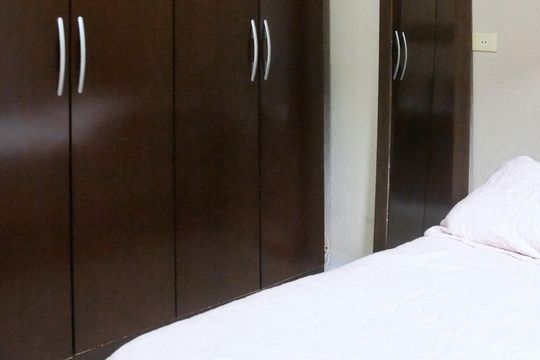 Quarto 2 de casa à venda com 4 quartos, 300m² em Parque Cocaia, São Paulo