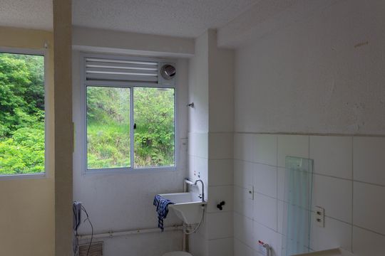 Área de serviço de apartamento para alugar com 2 quartos, 38m² em Santa Cruz, Rio de Janeiro