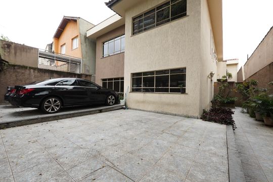 Garagem de casa à venda com 6 quartos, 637m² em Vila Mariana, São Paulo