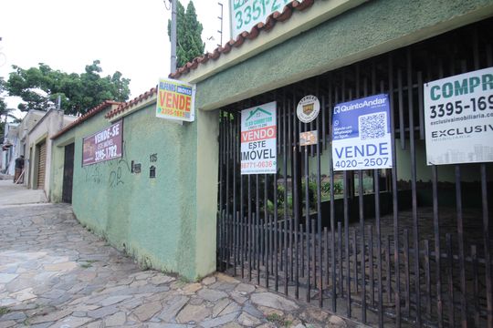 Plaquinha Instalada 27/10/2026 VIFG-825 de casa à venda com 5 quartos, 350m² em Bairro da Glória, Contagem