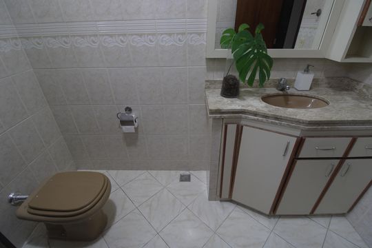 Banheiro social de casa para alugar com 3 quartos, 140m² em Taquara, Rio de Janeiro