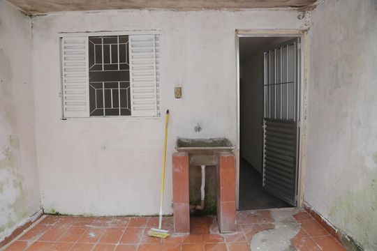 Área de Serviço de casa para alugar com 2 quartos, 100m² em Conjunto Residencial José Bonifácio, São Paulo