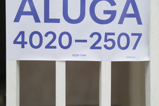 Placa  de casa para alugar com 2 quartos, 100m² em Conjunto Residencial José Bonifácio, São Paulo