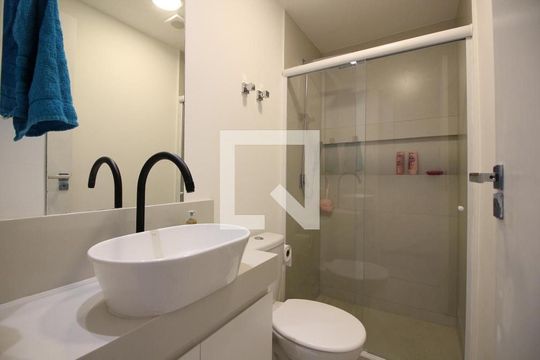 Banheiro 1 de apartamento à venda com 2 quartos, 91m² em Jacarepaguá, Rio de Janeiro