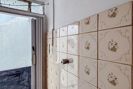 Banheiro de serviço de casa à venda com 3 quartos, 220m² em Vila Nova Savoia, São Paulo