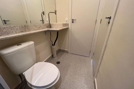 Banheiro de apartamento para alugar com 2 quartos, 34m² em Piqueri, São Paulo