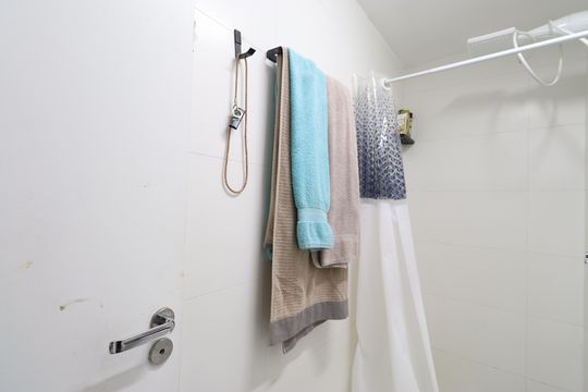 Banheiro  de apartamento à venda com 2 quartos, 34m² em Barra Funda, São Paulo