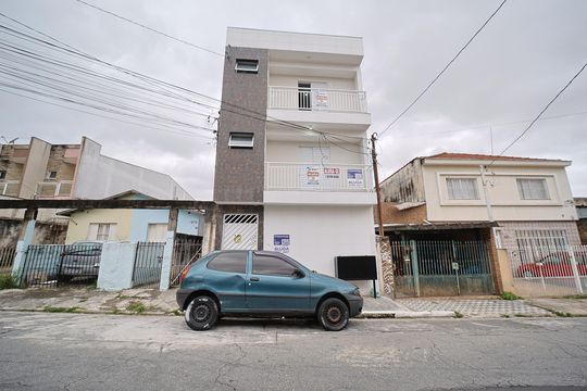 Fachada de apartamento para alugar com 2 quartos, 48m² em Vila Dalila, São Paulo