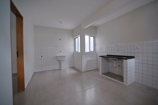 Sala/Cozinha e Área de Serviço de apartamento para alugar com 2 quartos, 48m² em Vila Dalila, São Paulo