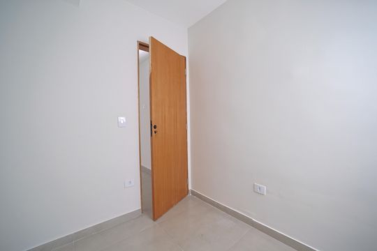 Quarto 2 de apartamento para alugar com 2 quartos, 48m² em Vila Dalila, São Paulo